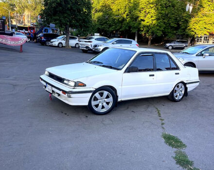 Белый Ниссан Скайлайн, объемом двигателя 1.7 л и пробегом 250 тыс. км за 1200 $, фото 2 на Automoto.ua