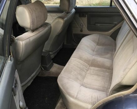 Синий Ниссан Станза, объемом двигателя 1.8 л и пробегом 214 тыс. км за 500 $, фото 5 на Automoto.ua