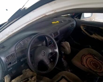 Білий Ніссан Санні, об'ємом двигуна 1.7 л та пробігом 300 тис. км за 1000 $, фото 2 на Automoto.ua