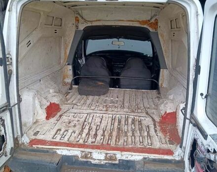 Білий Ніссан Санні, об'ємом двигуна 1.7 л та пробігом 300 тис. км за 1000 $, фото 7 на Automoto.ua