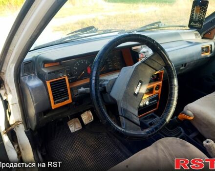 Білий Ніссан Санні, об'ємом двигуна 1.6 л та пробігом 0 тис. км за 650 $, фото 2 на Automoto.ua