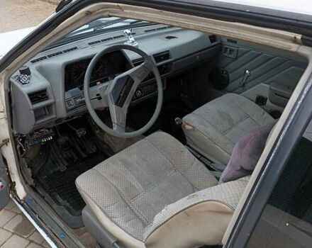 Белый Ниссан Санни, объемом двигателя 1.5 л и пробегом 376 тыс. км за 599 $, фото 5 на Automoto.ua