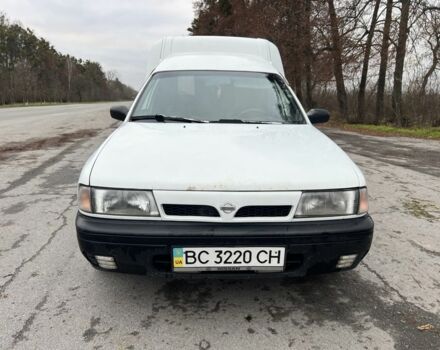 Білий Ніссан Санні, об'ємом двигуна 1.7 л та пробігом 100 тис. км за 1900 $, фото 6 на Automoto.ua