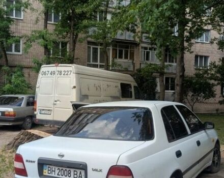 Белый Ниссан Санни, объемом двигателя 1.4 л и пробегом 320 тыс. км за 1150 $, фото 2 на Automoto.ua