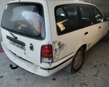 Белый Ниссан Санни, объемом двигателя 1.4 л и пробегом 333 тыс. км за 1000 $, фото 2 на Automoto.ua