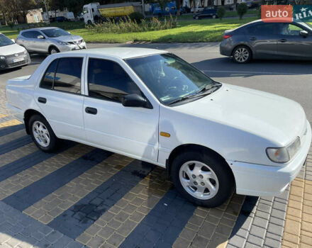 Белый Ниссан Санни, объемом двигателя 1.4 л и пробегом 330 тыс. км за 1500 $, фото 1 на Automoto.ua