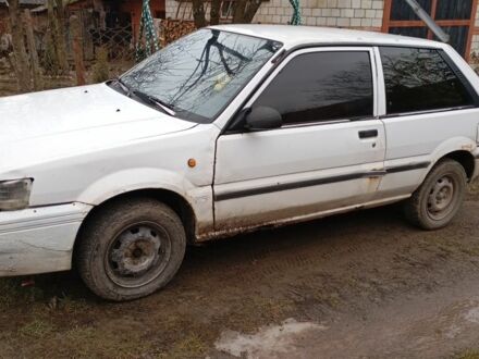 Белый Ниссан Санни, объемом двигателя 1 л и пробегом 270 тыс. км за 350 $, фото 1 на Automoto.ua
