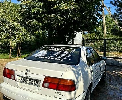 Белый Ниссан Санни, объемом двигателя 1.5 л и пробегом 298 тыс. км за 1440 $, фото 1 на Automoto.ua