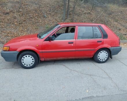 Червоний Ніссан Санні, об'ємом двигуна 1.6 л та пробігом 235 тис. км за 800 $, фото 2 на Automoto.ua