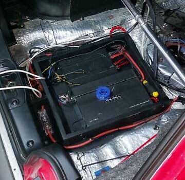 Красный Ниссан Санни, объемом двигателя 1.81 л и пробегом 300 тыс. км за 19999 $, фото 16 на Automoto.ua