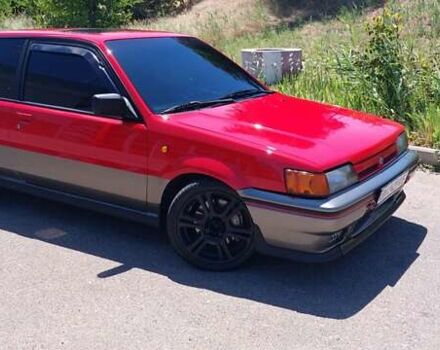 Красный Ниссан Санни, объемом двигателя 1.81 л и пробегом 300 тыс. км за 19999 $, фото 7 на Automoto.ua