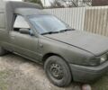 Красный Ниссан Санни, объемом двигателя 1.6 л и пробегом 300 тыс. км за 2000 $, фото 1 на Automoto.ua