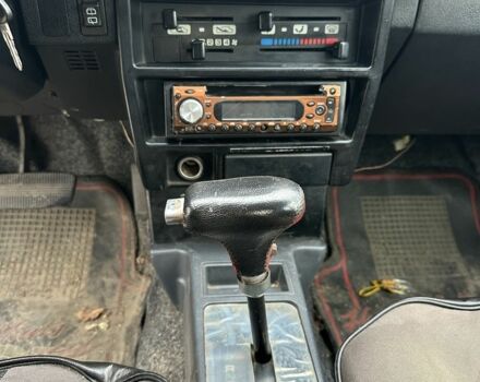 Красный Ниссан Санни, объемом двигателя 1.7 л и пробегом 280 тыс. км за 1500 $, фото 13 на Automoto.ua