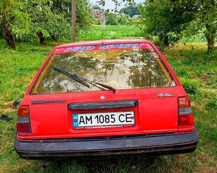 Красный Ниссан Санни, объемом двигателя 1.5 л и пробегом 160 тыс. км за 600 $, фото 3 на Automoto.ua