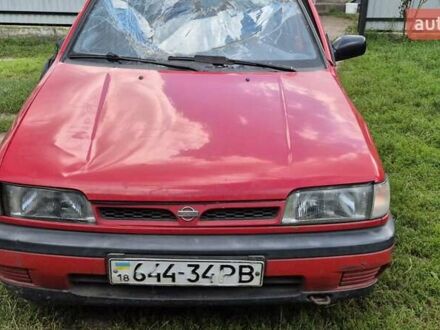Красный Ниссан Санни, объемом двигателя 1.6 л и пробегом 387 тыс. км за 600 $, фото 1 на Automoto.ua