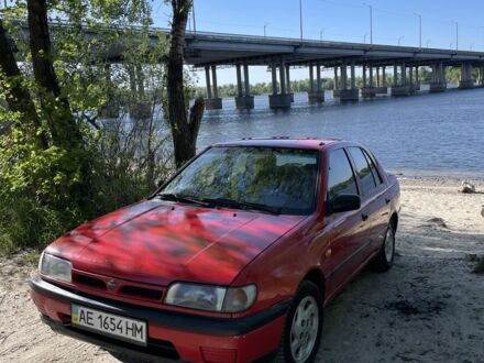 Ніссан Санні 1992 у Кам'янське (Дніпродзержинськ) на Automoto.ua Червоний Ніссан Санні, об'ємом двигуна 1.4 л та пробігом 236 тис. км за 999 $, фото 1 на Automoto.ua