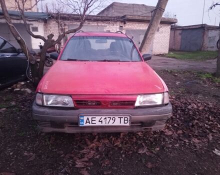 Красный Ниссан Санни, объемом двигателя 2 л и пробегом 222 тыс. км за 800 $, фото 1 на Automoto.ua