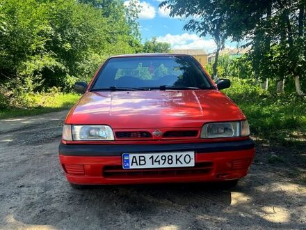 Красный Ниссан Санни, объемом двигателя 1.4 л и пробегом 260 тыс. км за 1550 $, фото 1 на Automoto.ua