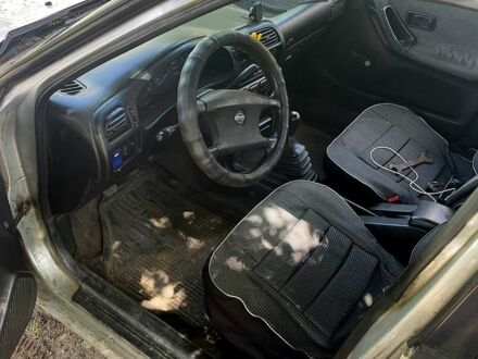 Ниссан Санни, объемом двигателя 1.6 л и пробегом 400 тыс. км за 800 $, фото 1 на Automoto.ua