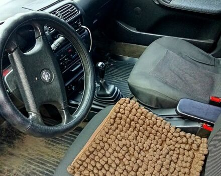 Сірий Ніссан Санні, об'ємом двигуна 1.6 л та пробігом 200 тис. км за 1200 $, фото 2 на Automoto.ua