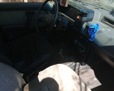 Сірий Ніссан Санні, об'ємом двигуна 1.3 л та пробігом 300 тис. км за 716 $, фото 5 на Automoto.ua