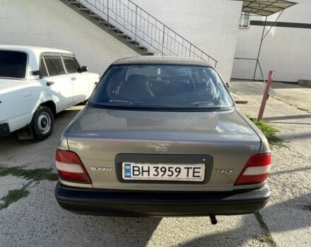 Серый Ниссан Санни, объемом двигателя 1.4 л и пробегом 325 тыс. км за 1100 $, фото 2 на Automoto.ua