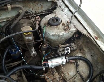 Серый Ниссан Санни, объемом двигателя 1.4 л и пробегом 370 тыс. км за 950 $, фото 4 на Automoto.ua