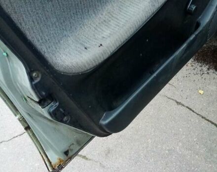 Серый Ниссан Санни, объемом двигателя 1.4 л и пробегом 370 тыс. км за 950 $, фото 7 на Automoto.ua