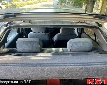 Сірий Ніссан Санні, об'ємом двигуна 1.6 л та пробігом 260 тис. км за 1250 $, фото 9 на Automoto.ua