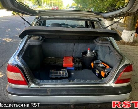 Сірий Ніссан Санні, об'ємом двигуна 1.6 л та пробігом 260 тис. км за 1250 $, фото 8 на Automoto.ua