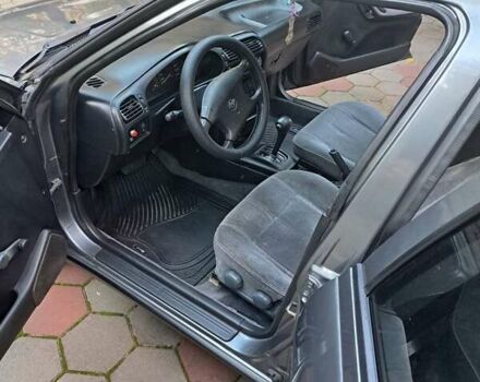 Сірий Ніссан Санні, об'ємом двигуна 1.6 л та пробігом 350 тис. км за 3200 $, фото 4 на Automoto.ua