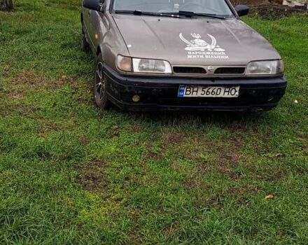 Сірий Ніссан Санні, об'ємом двигуна 1.4 л та пробігом 200 тис. км за 1150 $, фото 1 на Automoto.ua