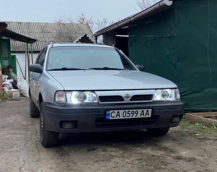 Серый Ниссан Санни, объемом двигателя 2 л и пробегом 350 тыс. км за 2300 $, фото 1 на Automoto.ua