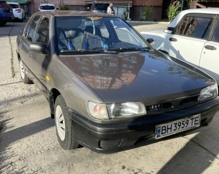 Серый Ниссан Санни, объемом двигателя 1.4 л и пробегом 325 тыс. км за 1100 $, фото 1 на Automoto.ua