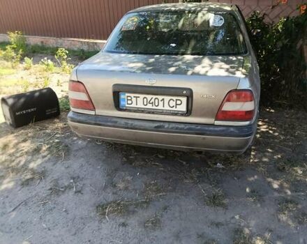 Сірий Ніссан Санні, об'ємом двигуна 1.39 л та пробігом 187 тис. км за 1800 $, фото 1 на Automoto.ua