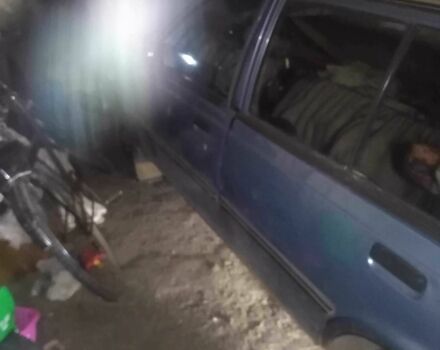 Синій Ніссан Санні, об'ємом двигуна 1.7 л та пробігом 350 тис. км за 350 $, фото 4 на Automoto.ua