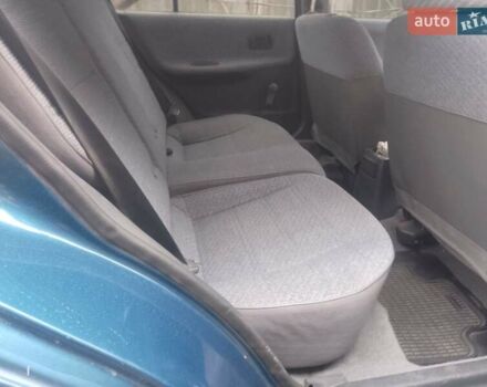 Синий Ниссан Санни, объемом двигателя 1.39 л и пробегом 325 тыс. км за 1350 $, фото 4 на Automoto.ua