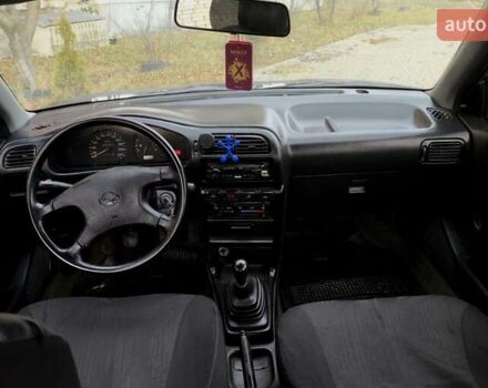 Зелений Ніссан Санні, об'ємом двигуна 1.4 л та пробігом 333 тис. км за 1644 $, фото 8 на Automoto.ua