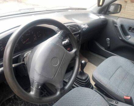 Зеленый Ниссан Санни, объемом двигателя 1.4 л и пробегом 327 тыс. км за 1600 $, фото 3 на Automoto.ua