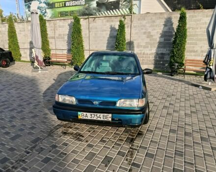 Зеленый Ниссан Санни, объемом двигателя 1.4 л и пробегом 327 тыс. км за 1600 $, фото 1 на Automoto.ua