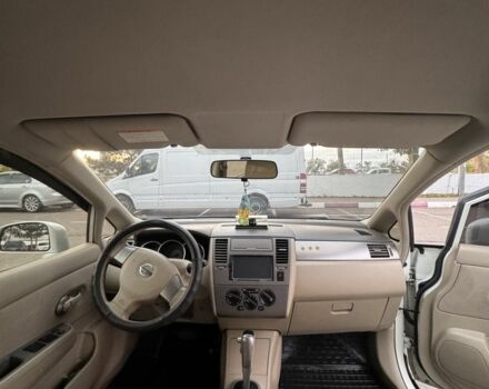 Белый Ниссан Тиида, объемом двигателя 1.6 л и пробегом 215 тыс. км за 5499 $, фото 10 на Automoto.ua