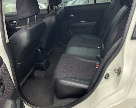 Белый Ниссан Тиида, объемом двигателя 1.5 л и пробегом 91 тыс. км за 7499 $, фото 33 на Automoto.ua