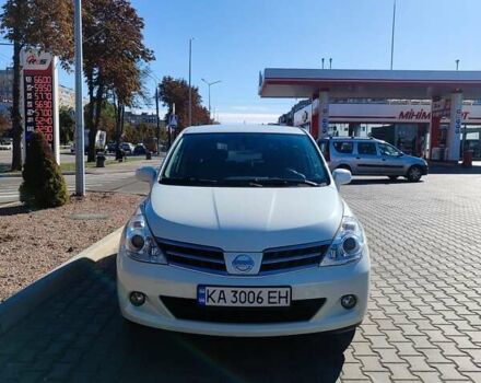 Белый Ниссан Тиида, объемом двигателя 1.5 л и пробегом 65 тыс. км за 8500 $, фото 1 на Automoto.ua