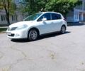 Белый Ниссан Тиида, объемом двигателя 1.5 л и пробегом 96 тыс. км за 7000 $, фото 11 на Automoto.ua