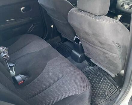 Белый Ниссан Тиида, объемом двигателя 1.6 л и пробегом 186 тыс. км за 6200 $, фото 4 на Automoto.ua