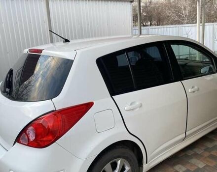 Белый Ниссан Тиида, объемом двигателя 1.6 л и пробегом 186 тыс. км за 6200 $, фото 3 на Automoto.ua