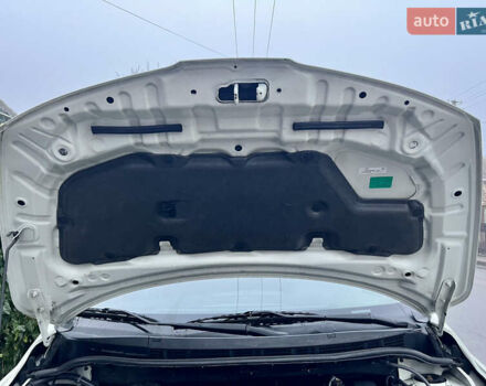 Белый Ниссан Тиида, объемом двигателя 1.5 л и пробегом 91 тыс. км за 7499 $, фото 52 на Automoto.ua