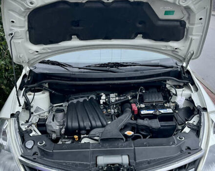 Белый Ниссан Тиида, объемом двигателя 1.5 л и пробегом 91 тыс. км за 7499 $, фото 51 на Automoto.ua