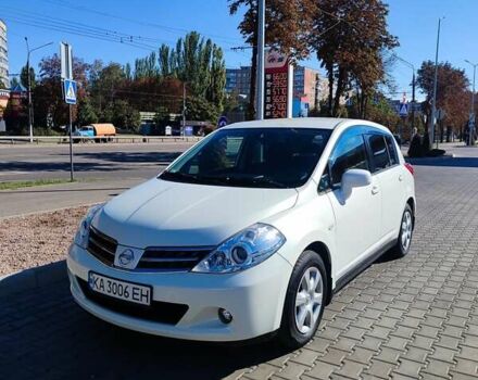 Белый Ниссан Тиида, объемом двигателя 1.5 л и пробегом 65 тыс. км за 8500 $, фото 7 на Automoto.ua
