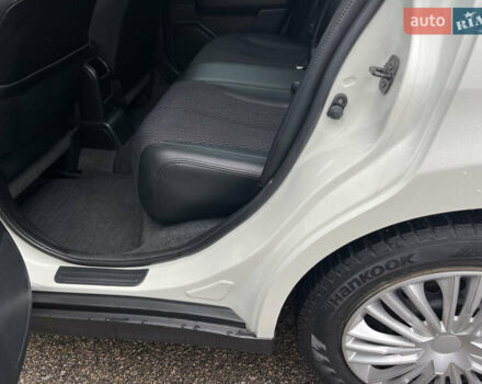 Белый Ниссан Тиида, объемом двигателя 1.5 л и пробегом 91 тыс. км за 7499 $, фото 5 на Automoto.ua